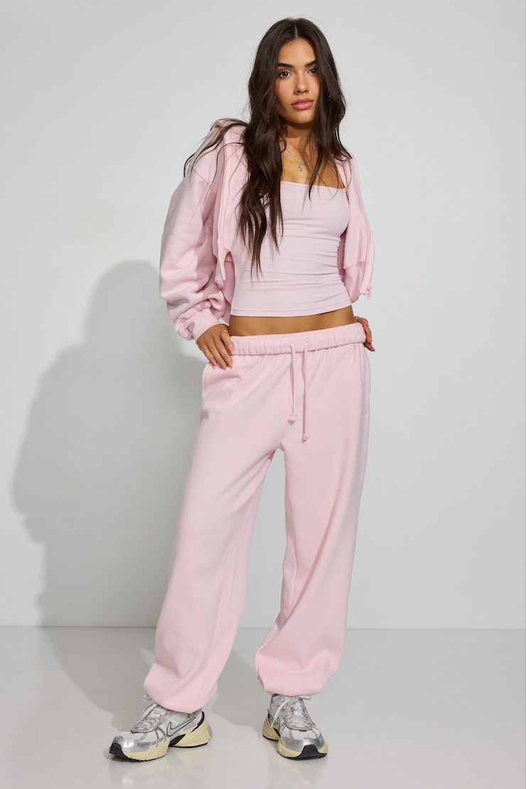 100091919_01K_alt1_1920x2880.jpg