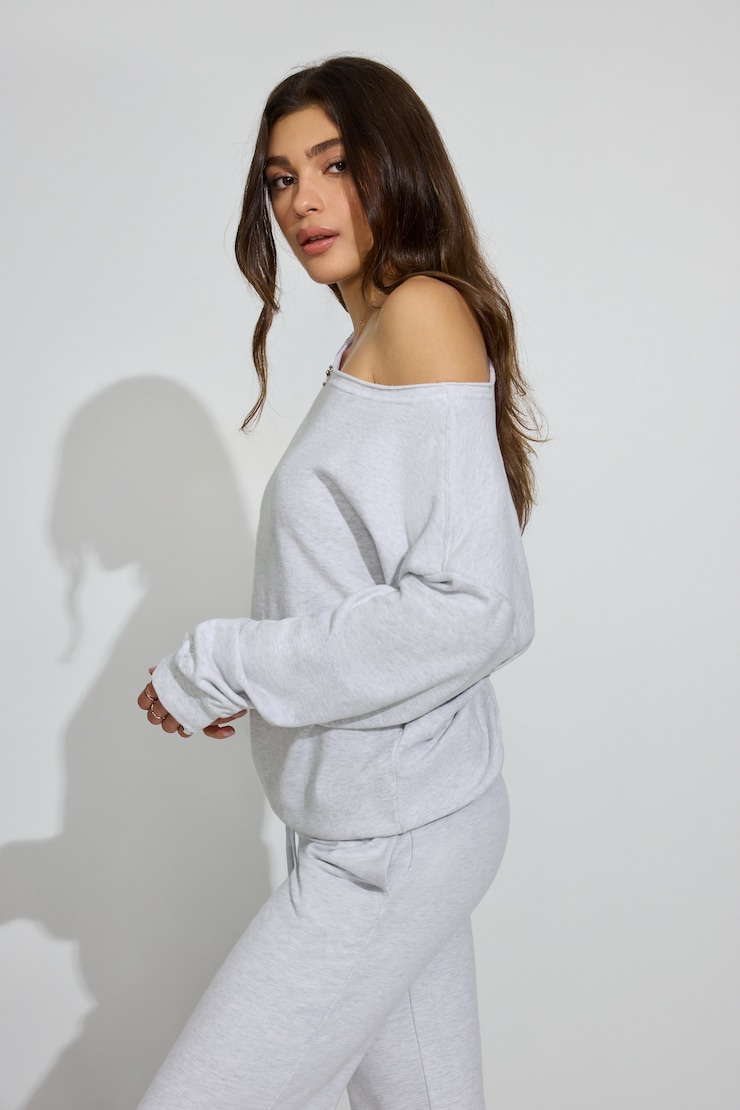 100097132_18X_alt2_1920x2880.jpg