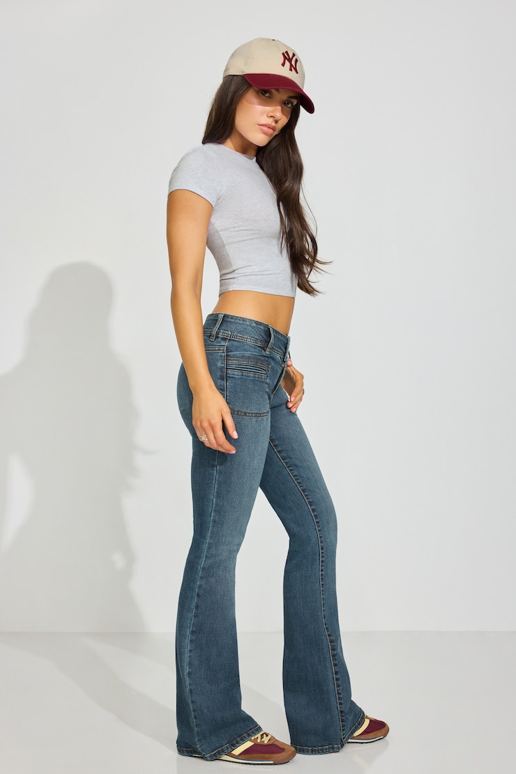 100099777_07K_alt1_1920x2880.jpg