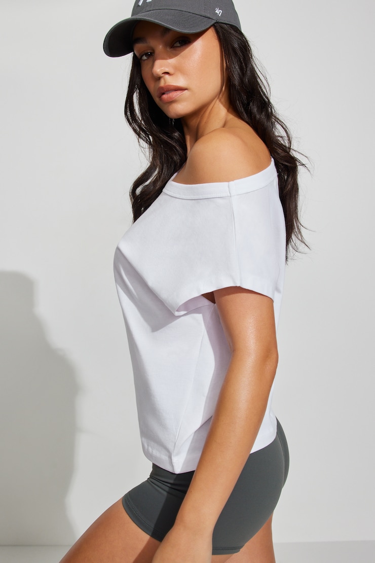 100102863_04N_alt1_1920x2880.jpg